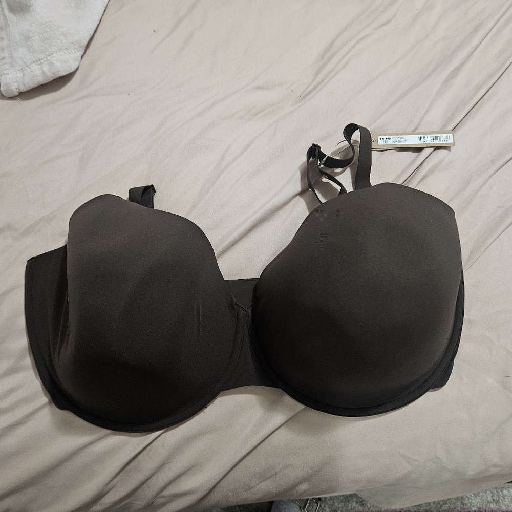 New skims bra size 42H